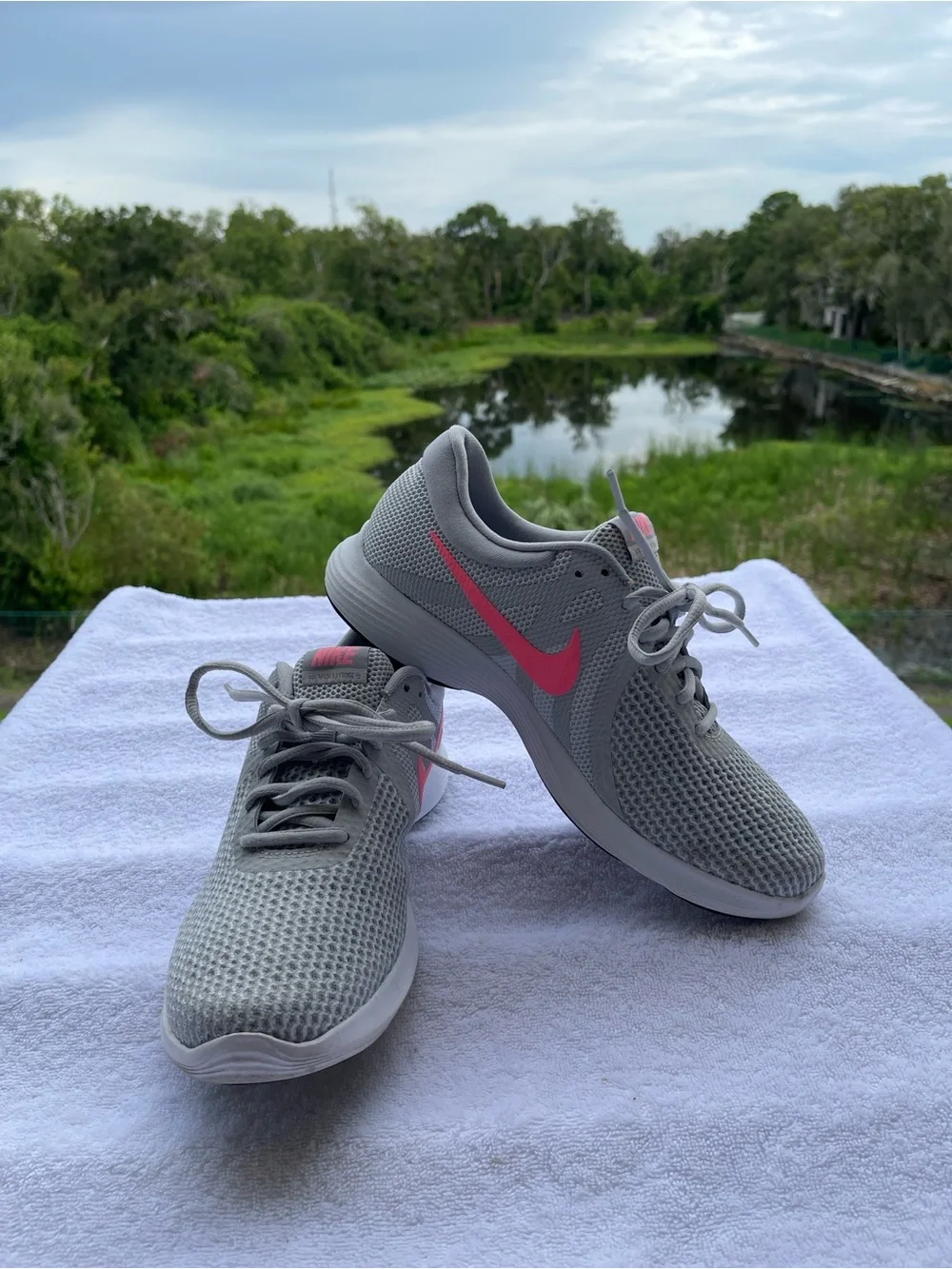 Nike Revolution 4 Running Shoes – Women’s Size 10 (EU 42)